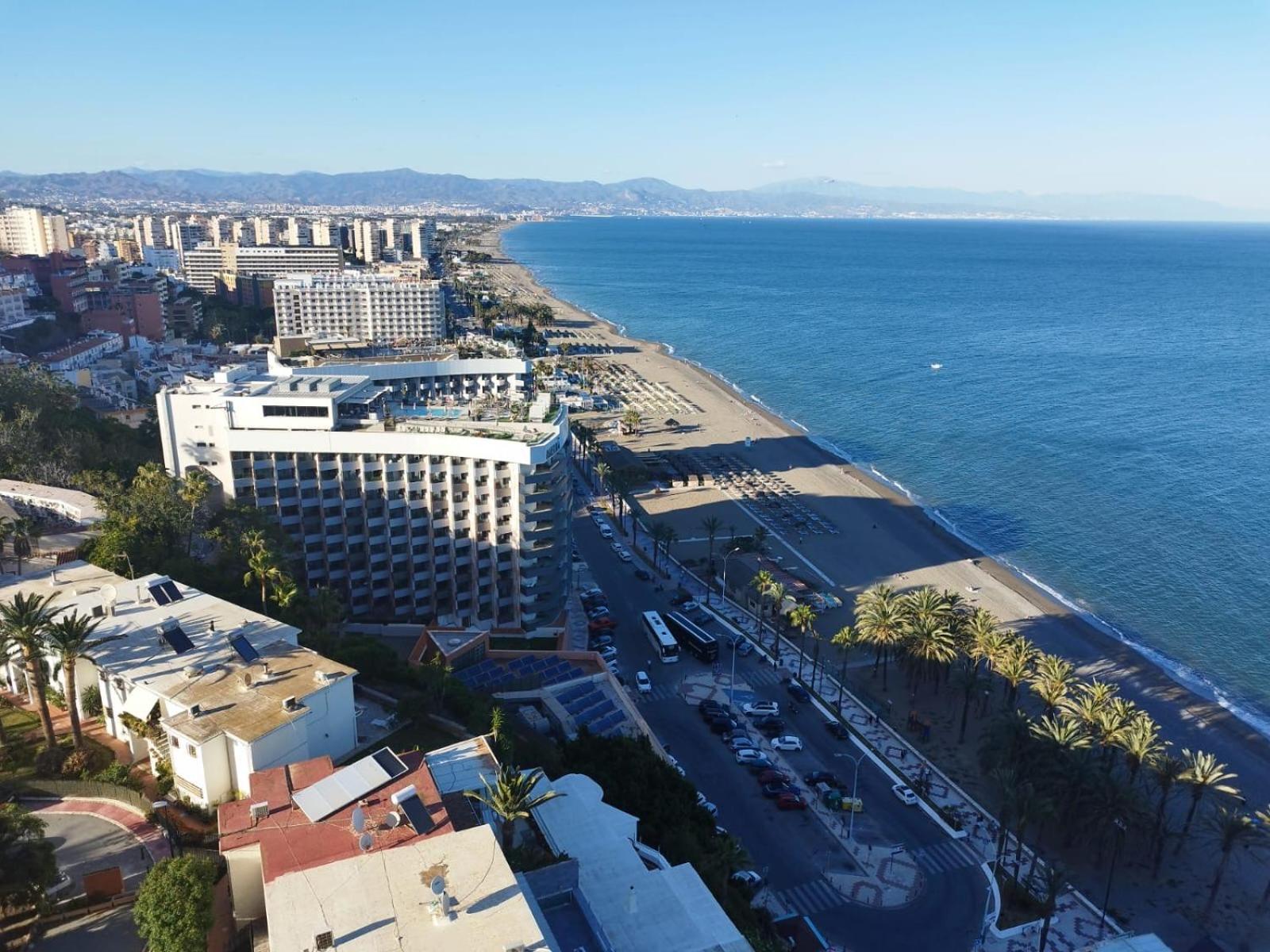 Love Rent4 Malaga La Torre De La Roca Торремолинос Экстерьер фото