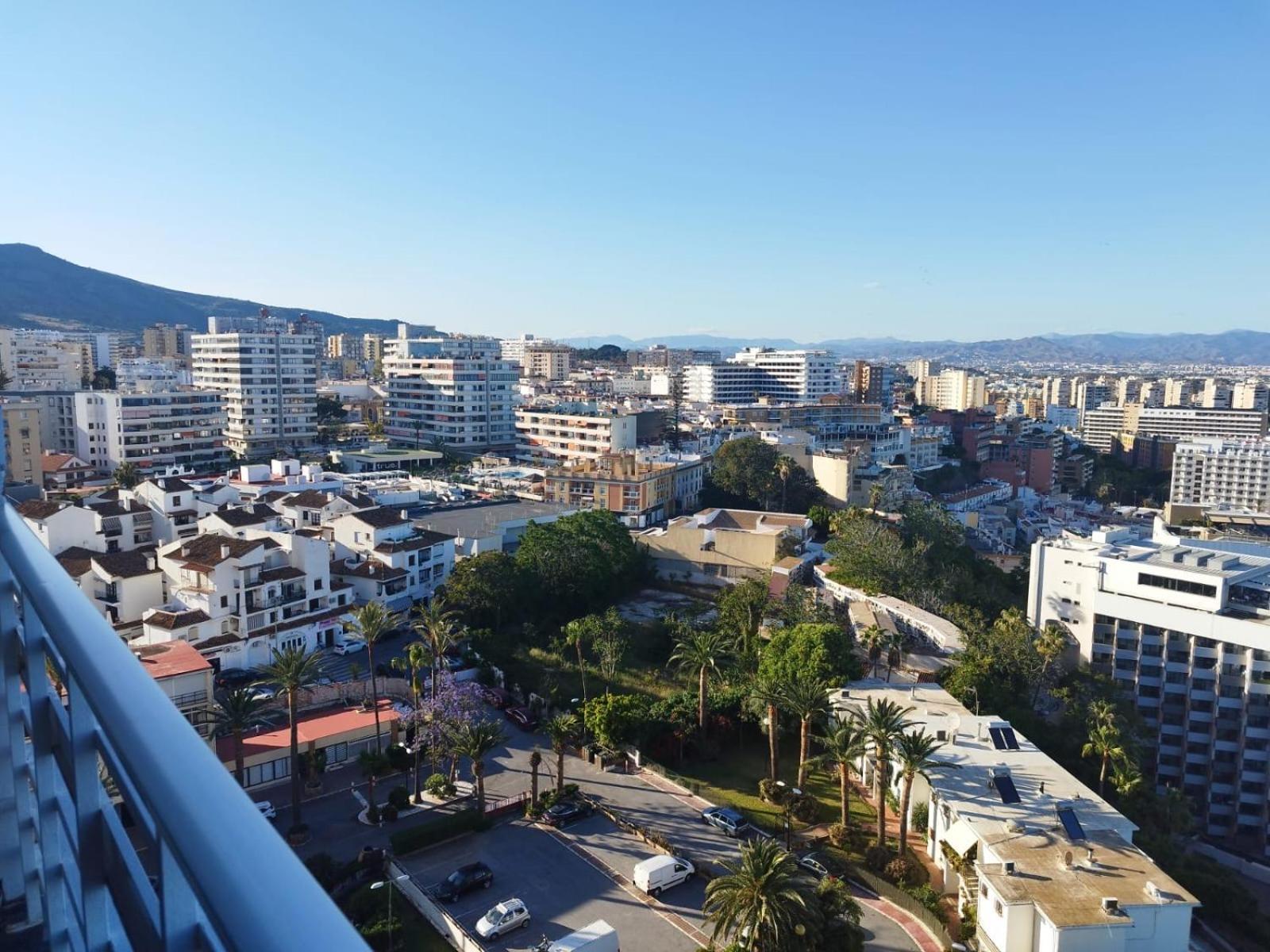 Love Rent4 Malaga La Torre De La Roca Торремолинос Экстерьер фото