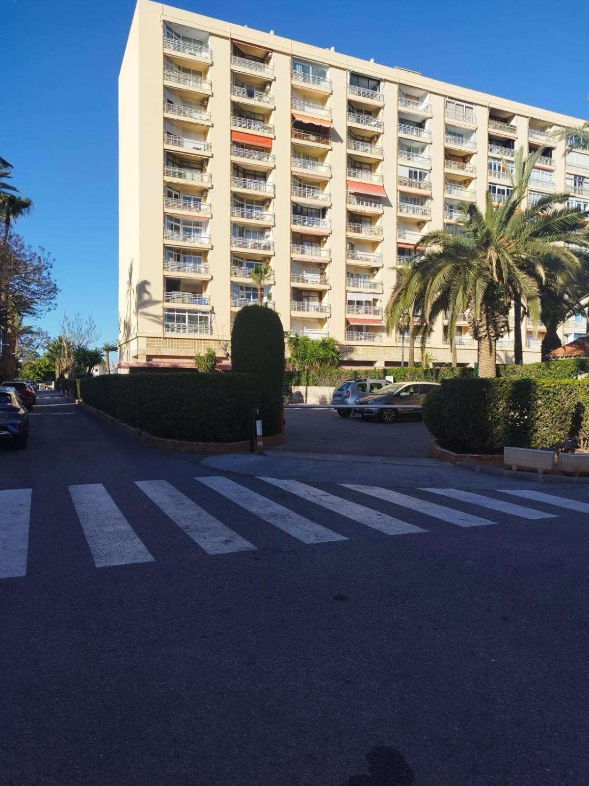 Love Rent4 Malaga La Torre De La Roca Торремолинос Экстерьер фото