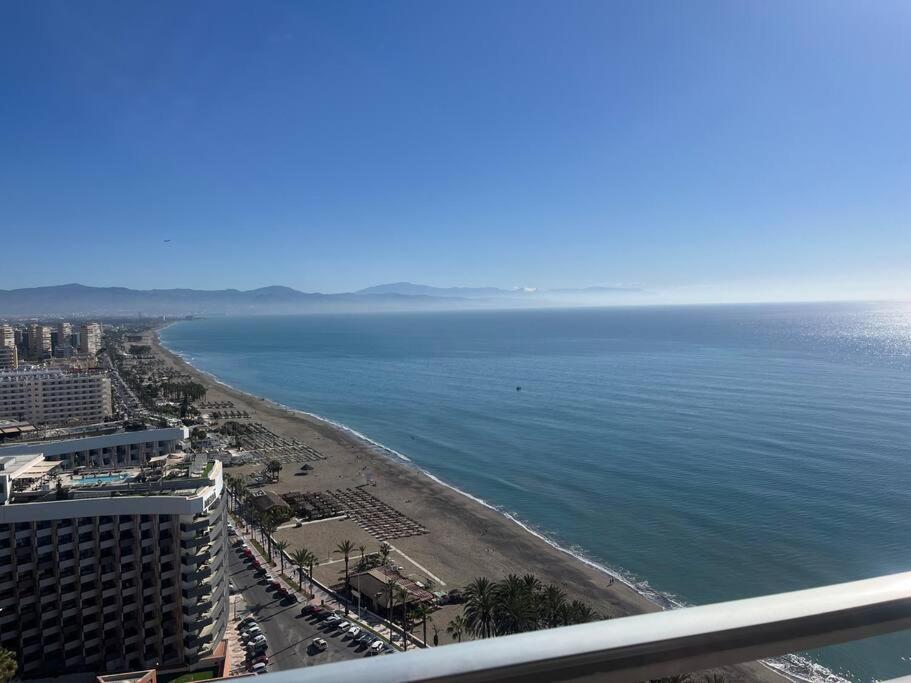 Love Rent4 Malaga La Torre De La Roca Торремолинос Экстерьер фото