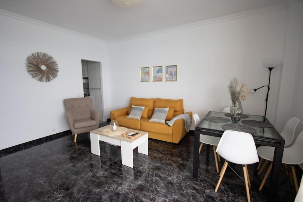 Love Rent4 Malaga La Torre De La Roca Торремолинос Экстерьер фото