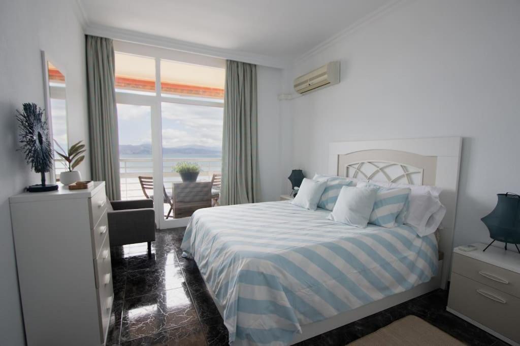 Love Rent4 Malaga La Torre De La Roca Торремолинос Экстерьер фото