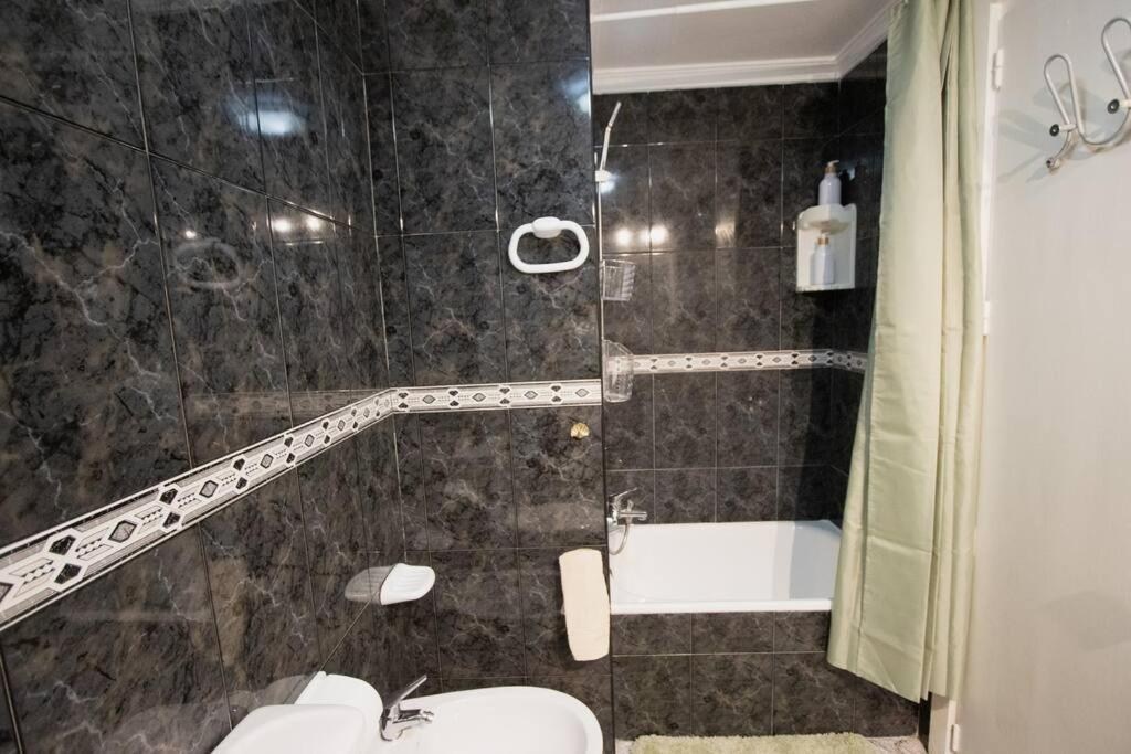 Love Rent4 Malaga La Torre De La Roca Торремолинос Экстерьер фото